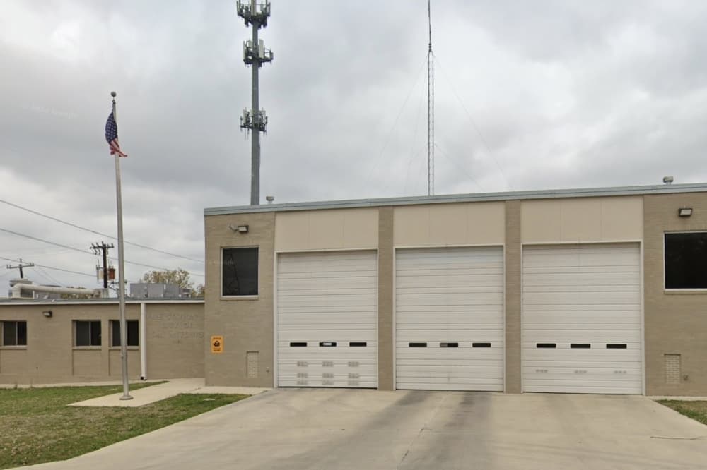 Hill Country Village plans to stick with San Antonio for fire coverage