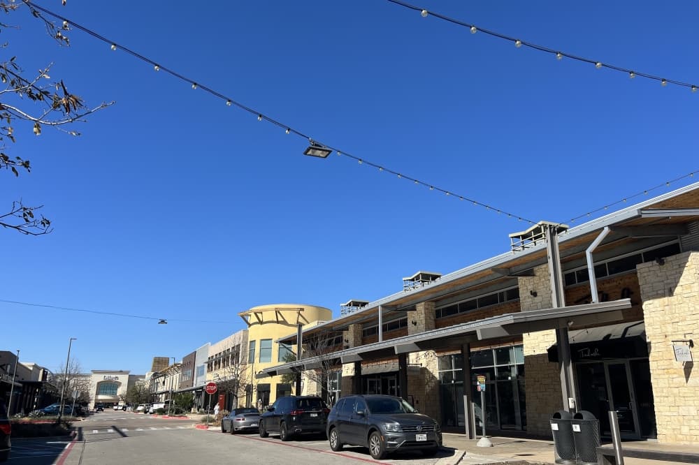 Lake Travis-Westlake businesses faced with challenges of staffing, rising rents and inflation