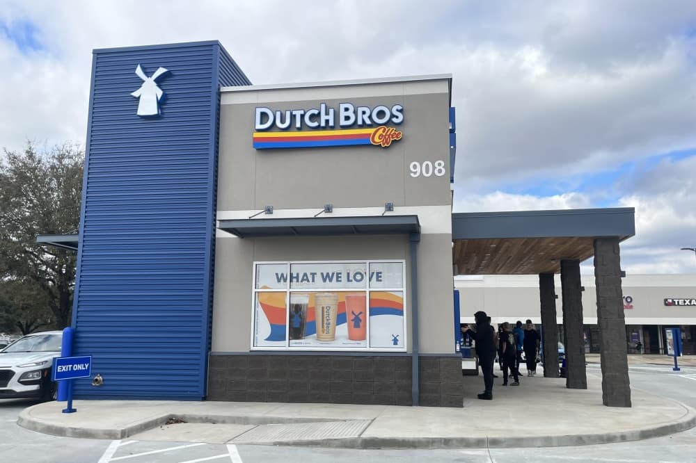 Dutch Bros is now serving coffee in Willis