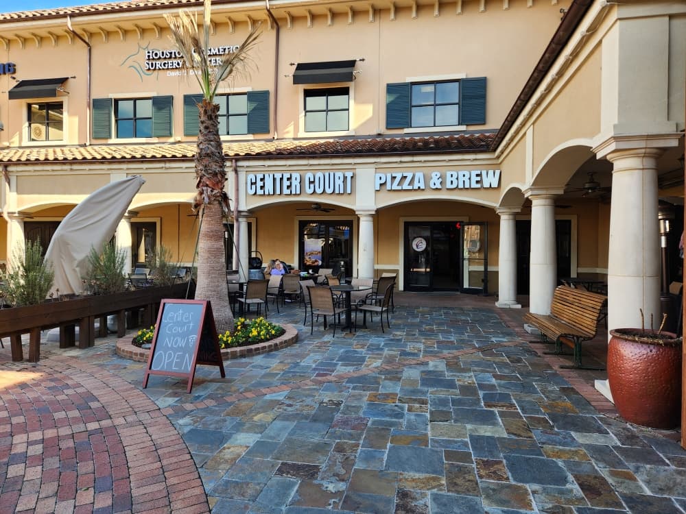 Center Court Pizza & Brew relocates within Vintage Park