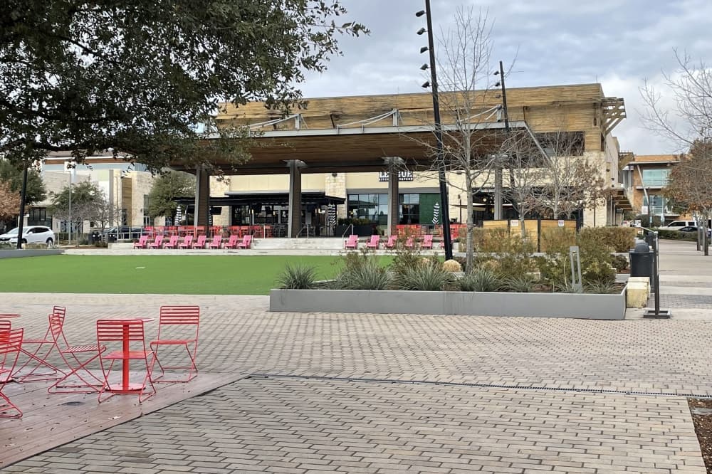Galentine’s Sip and Shop event coming to Bee Cave in February