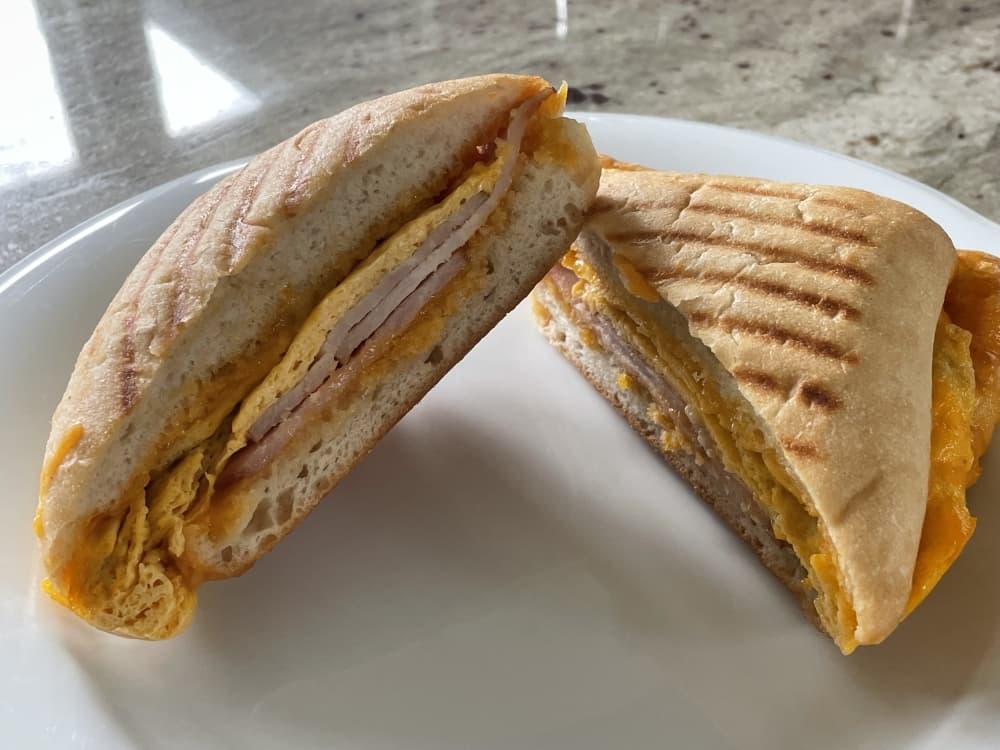 Sunrise panini-ham.