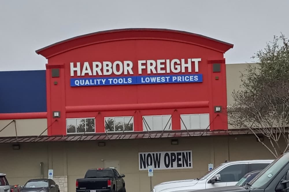 Harbor Freight opens location near Hollywood Park