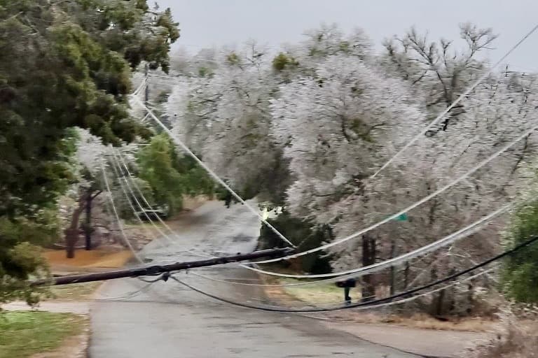 Austin Energy sends out repair crews to restore power in emergency response