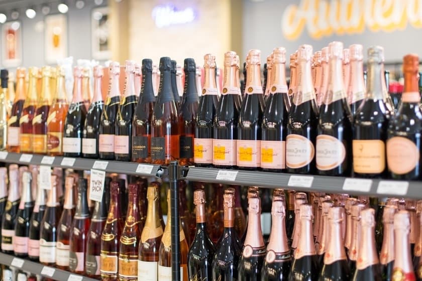 Twin Liquors brings selection of wine, spirits to Magnolia