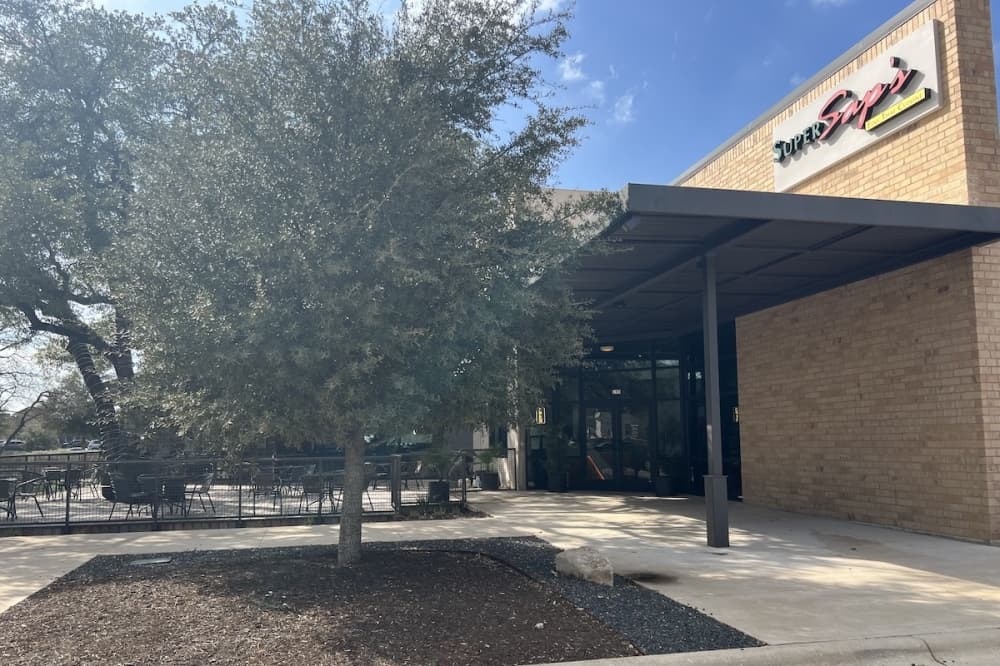 New Thai restaurant Super Sap’s opens in Cedar Park, offering pad thai, crab rangoon and more