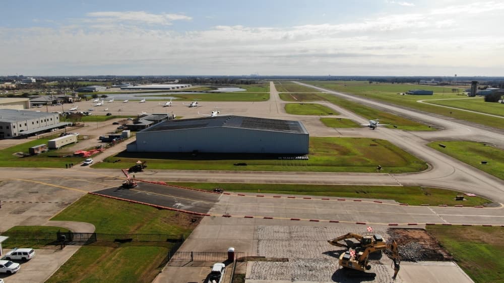 Sugar Land Regional Airport will demolish this building to make way for the last phase of its parallel taxiway project. (Courtesy Sugar Land Regional Airport)