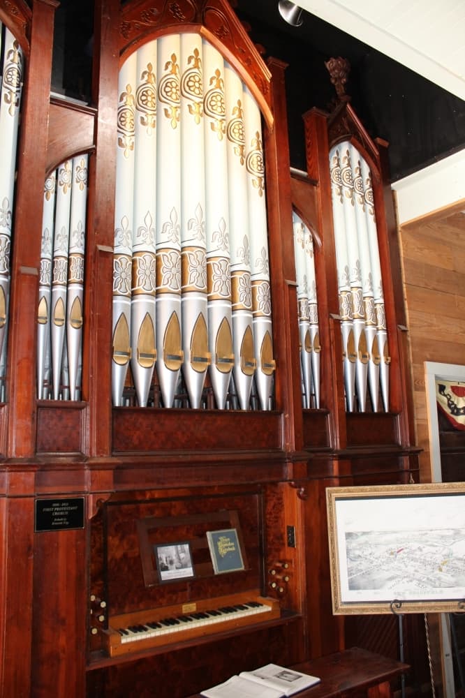 Pipe organ