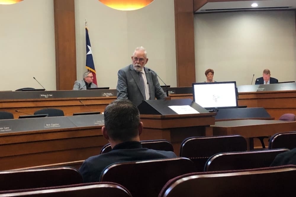 Grapevine council honors library for 100th anniversary