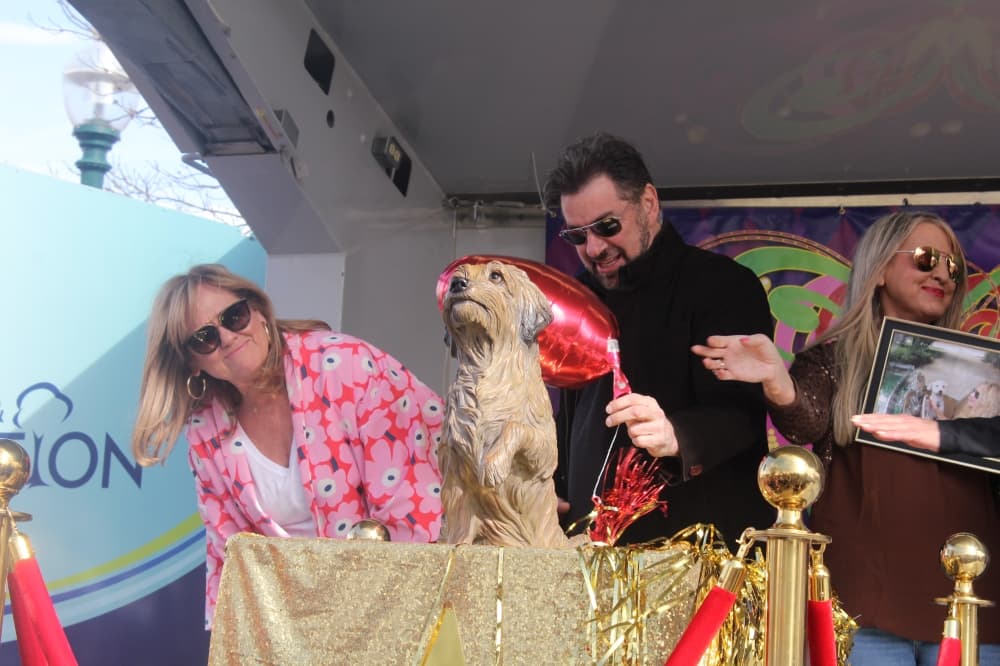 ‘Benji’ sculpture revealed at 21st annual Krewe of Barkus event in McKinney