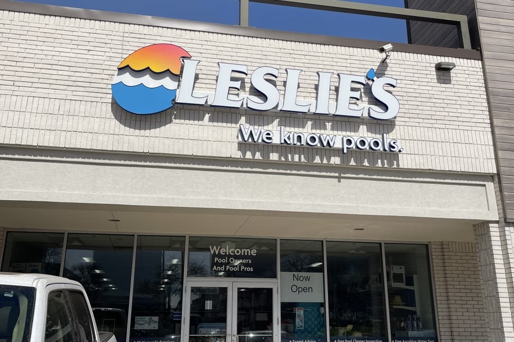 Leslie’s Pool Supplies relocates to new Lake Highlands location