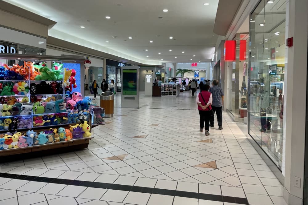 G by Guess now open at Willowbrook Mall