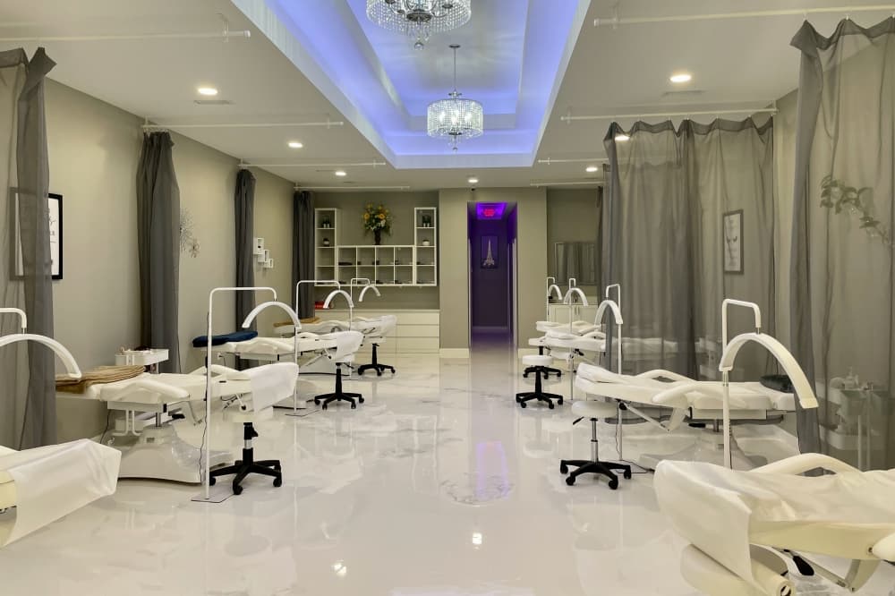 Hyperlash Studio now offering beauty services on Spring Cypress Road