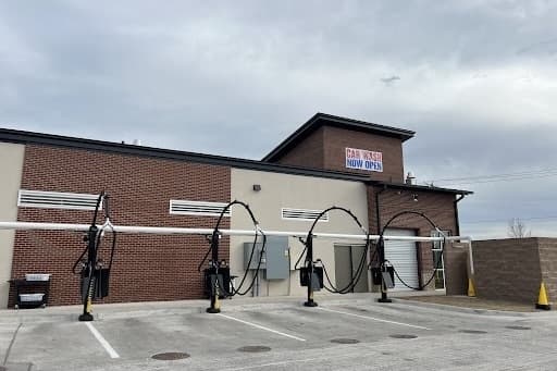 Sparky’s Car Wash washes windshields, shines tires in east McKinney