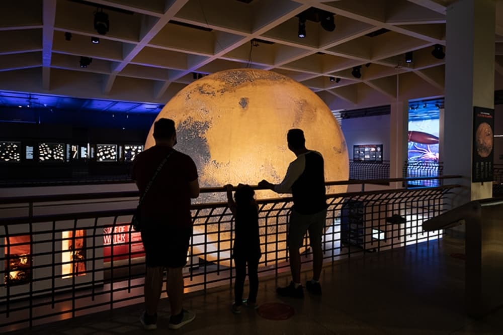 The weeklong in-person day camps offer a variety of science-based topics with hands-on learning with distinguished teachers, exhibit hall visits, and activities to inspire the next generation of engineers and scientists. (Courtesy Houston Museum of Natural Science)