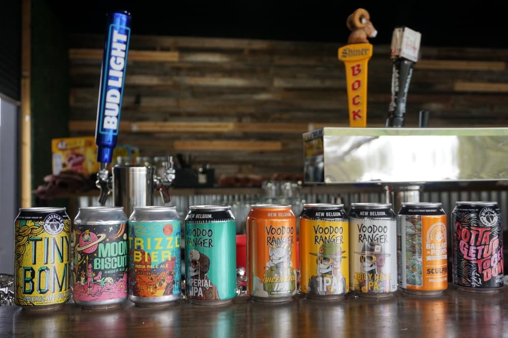 Along with several beer options, the owners worked with a mixologist to produce the perfect craft cocktail menu. Owner Jonathan Cole recommends their old fashion and whiskey sour. (Sierra Martin/Community Impact)