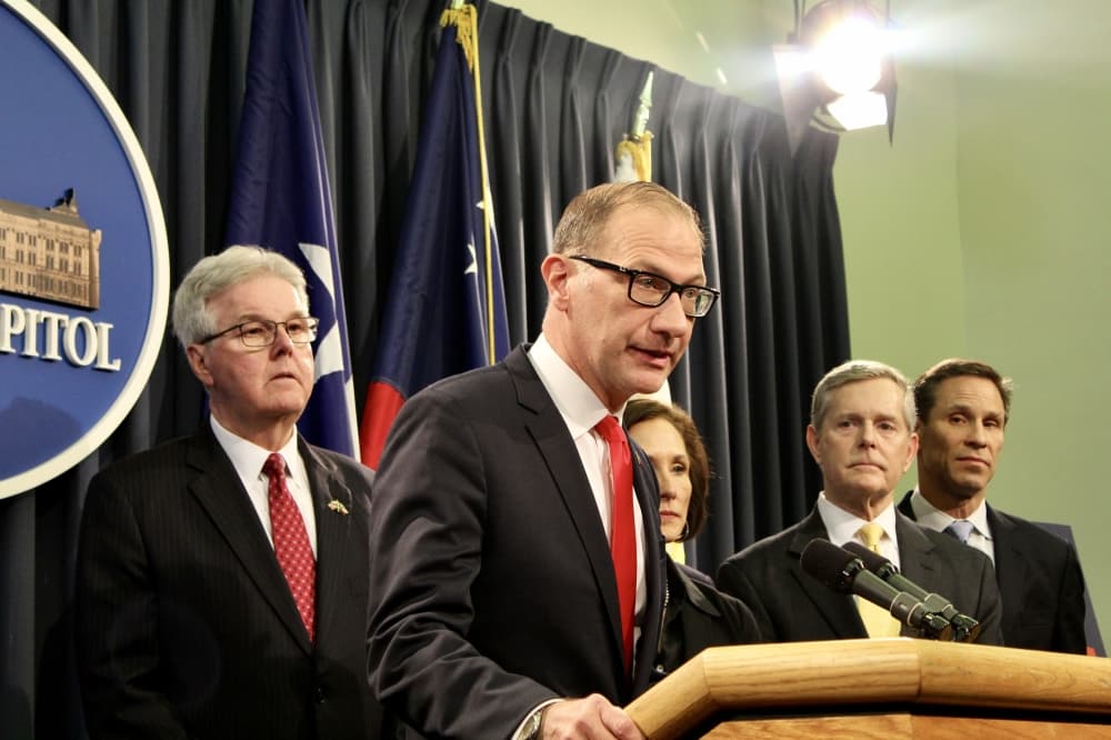 Texas senators unveil bills to boost power grid reliability, foster natural gas production