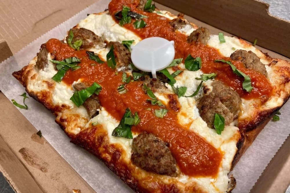 Detroit-style pizzeria moves into new space in Katy