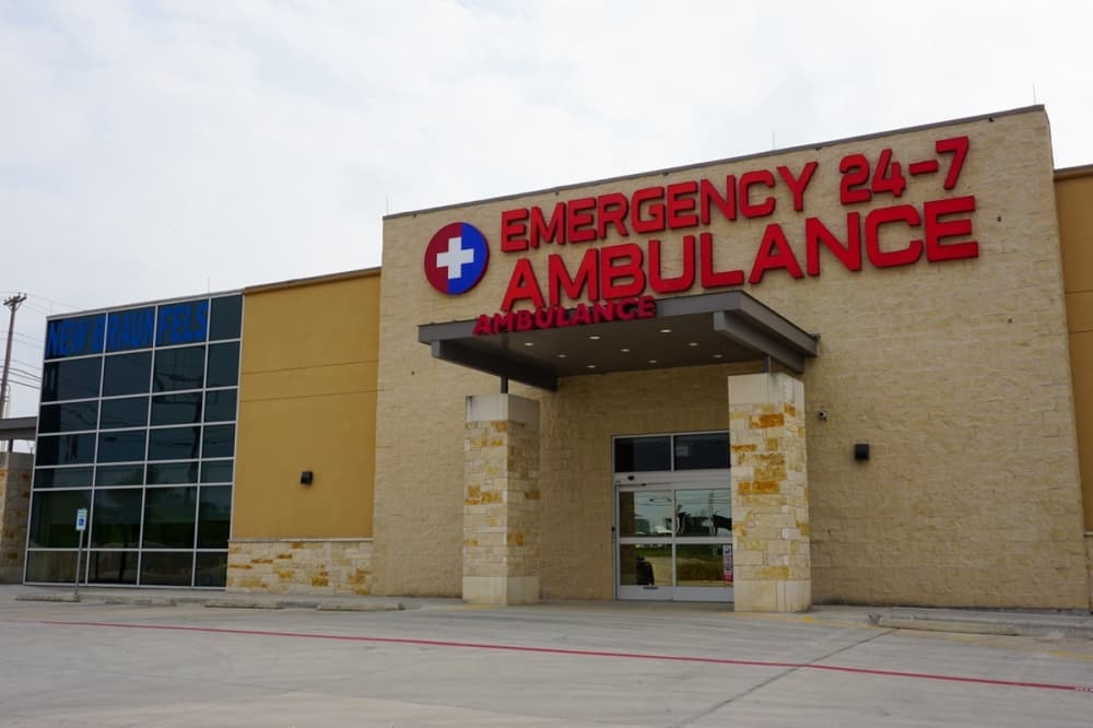 New Braunfels ER & Hospital celebrates business anniversary