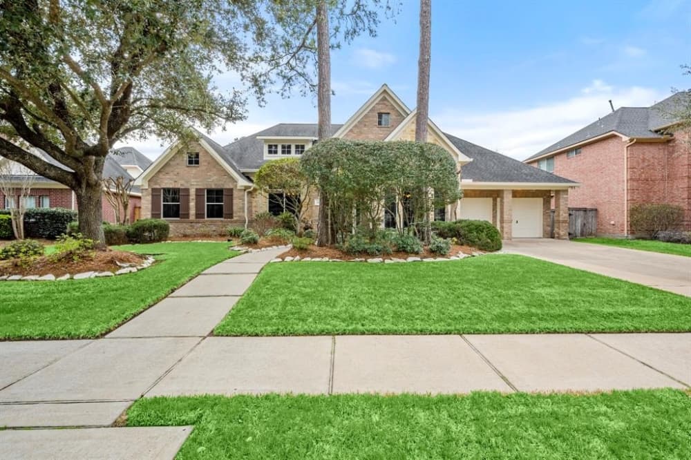 11 homes under contract, on the market: More on this month's featured neighborhood