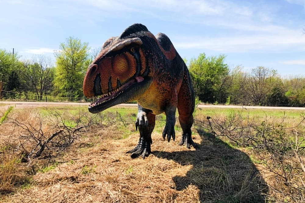 Dinosaur exhibit returns to Grapevine's Meadowmere Park