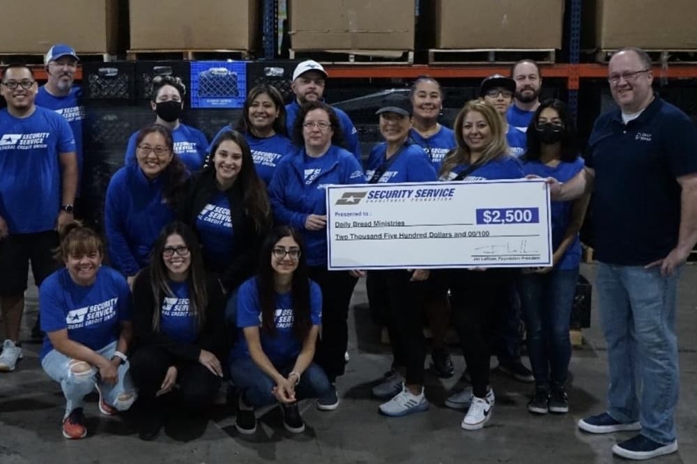 Security Service FCU’s charitable arm donates $2.5K to San Antonio nonprofit to feed those in need