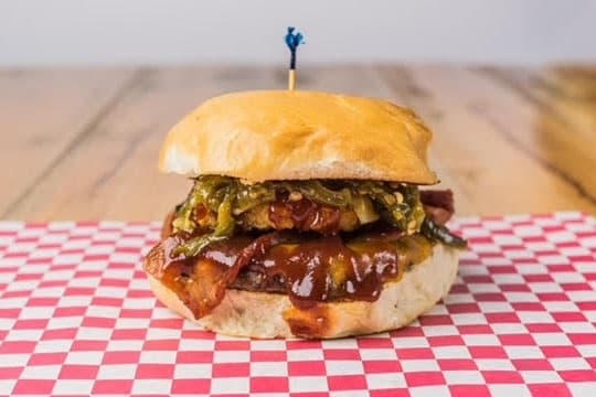 Moonie's Burger House to open at Quinlan Crossing in Steiner Ranch in May