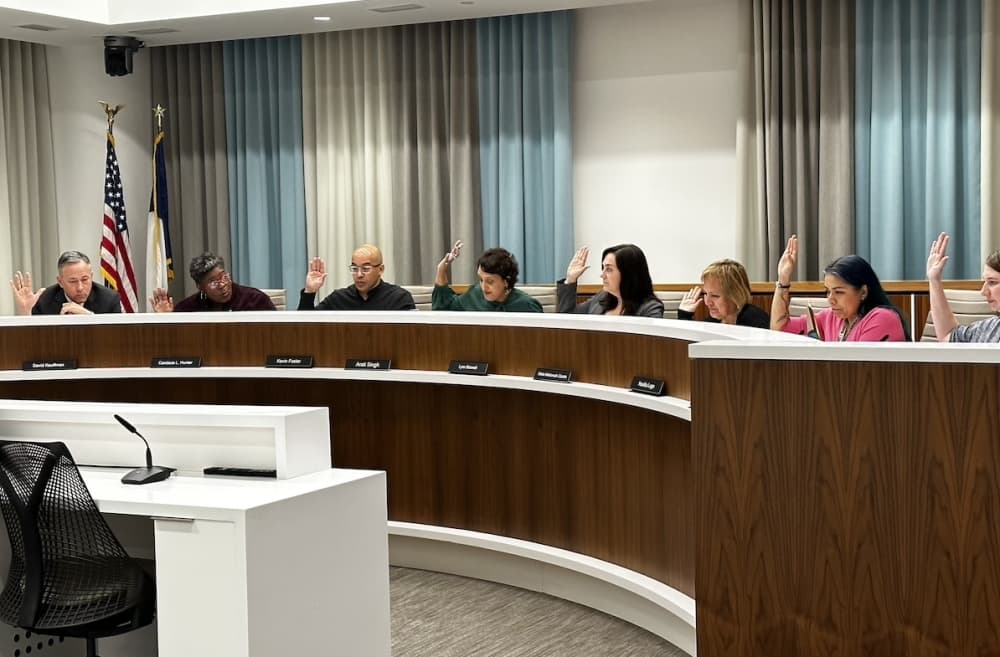 Austin ISD extends contract with interim superintendent, slow search for full-time replacement