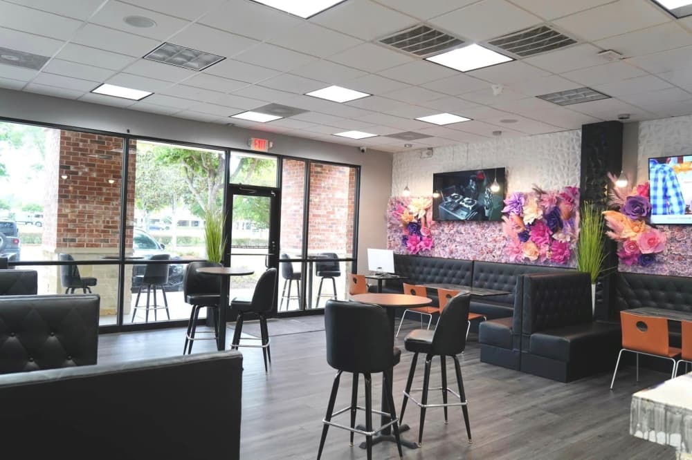 Seven25 Cafe & Daiquiris, a new restaurant, pub and cocktail bar in Missouri City, is now open. (Courtesy Seven25 Cafe & Daiquiris)