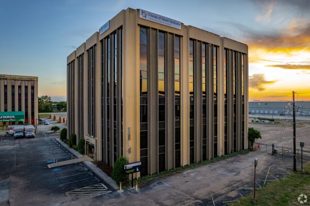 Greenspoint-area office building sold to bilingual school owner