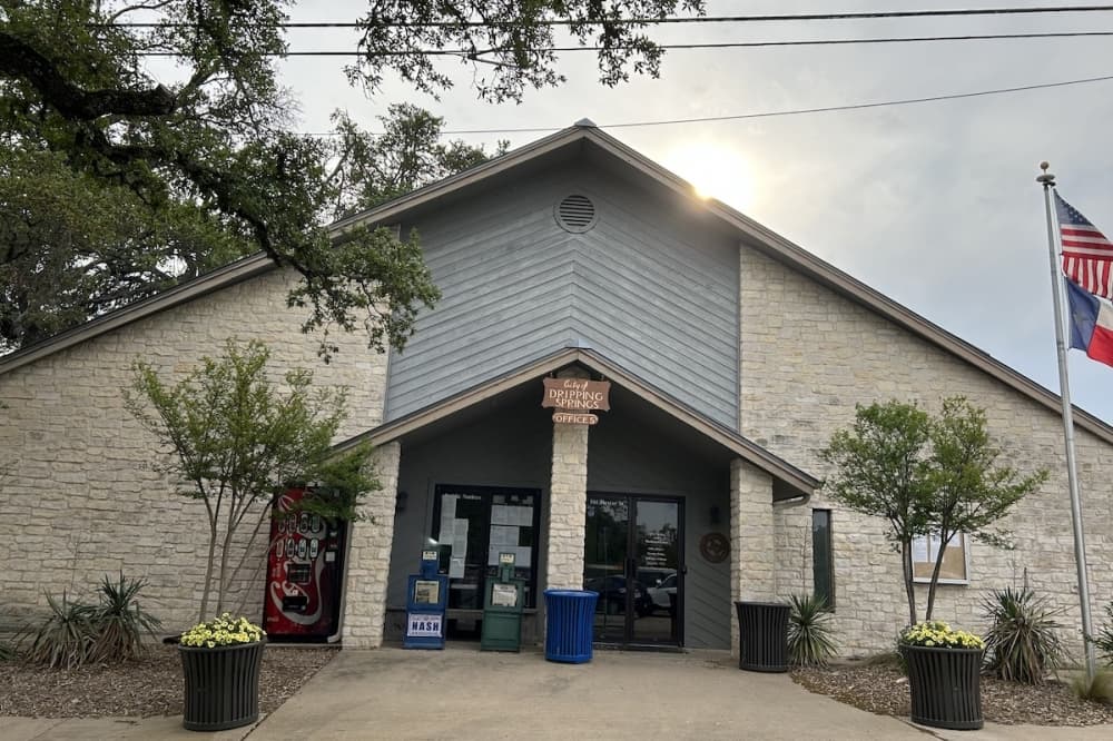 Dripping Springs to construct pond for wastewater facilities