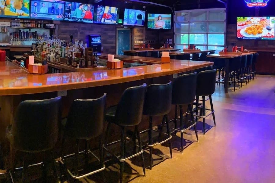 Angel's Icehouse in Spicewood reopens after renovations