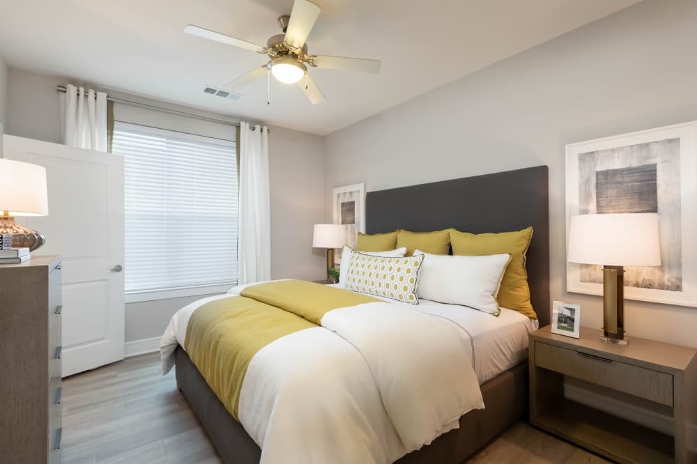 The photo shows the inside of an apartment bedroom