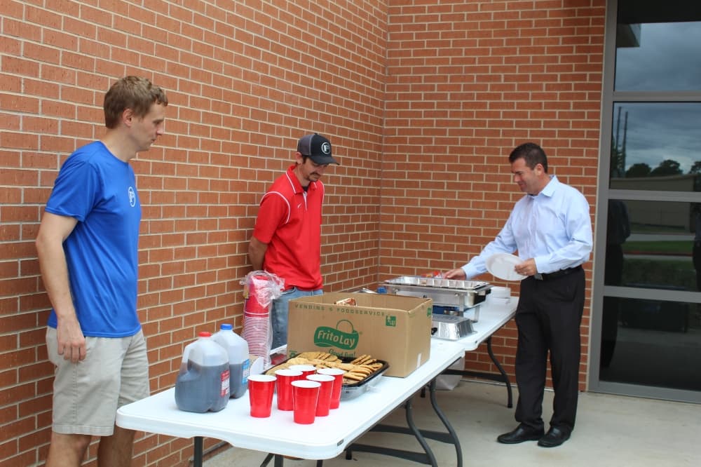 F3 members serve lunch to Friendswood Deputy Chief of Police, Josh Rogers 