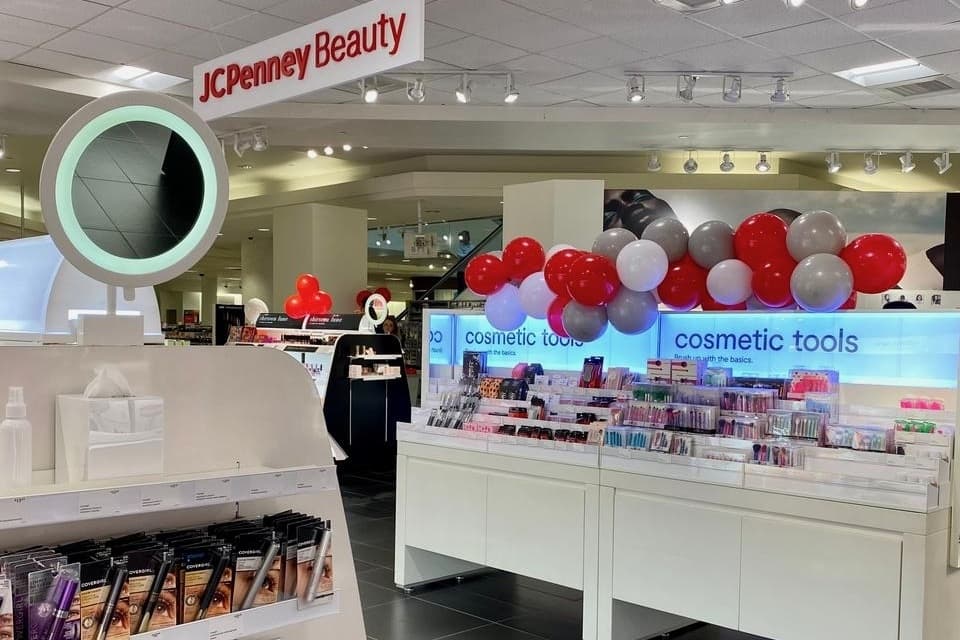 Deerbrook Mall welcomes JCPenney Beauty salon