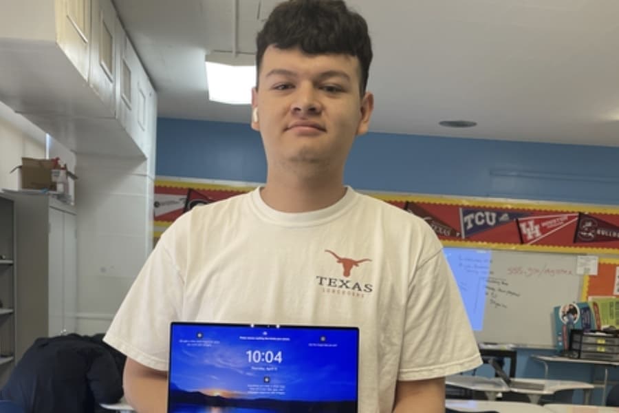 Oscar Milan from KIPP Somos Collegiate High School is one of two San Antonio high school seniors named a Dell Scholarship recipient. (Courtesy KIPP Texas Public Schools)