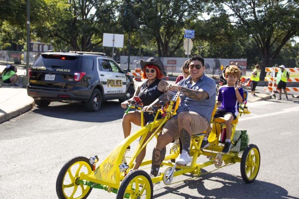 Síclovía to bring bike riding, live music and activities to downtown San Antonio