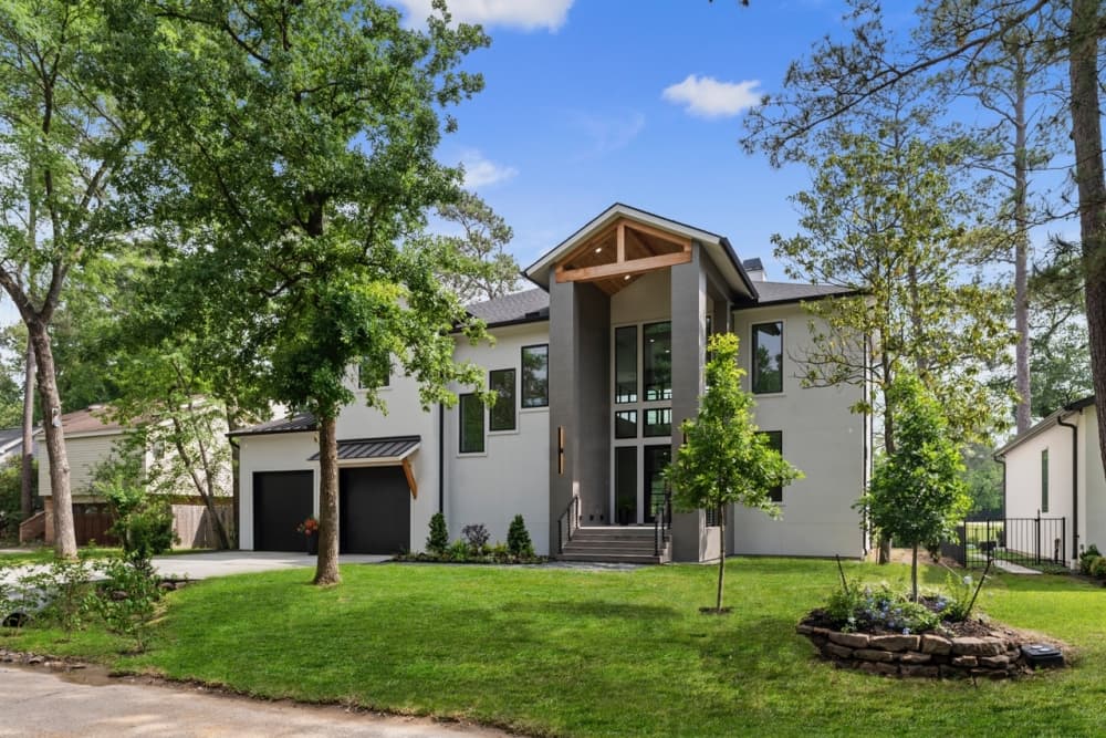 The Woodlands Custom Homes brings new construction with a contemporary twist to the local community