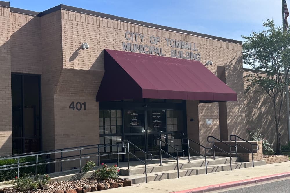 Tomball City Council approves interim gas service for Macy’s distribution center