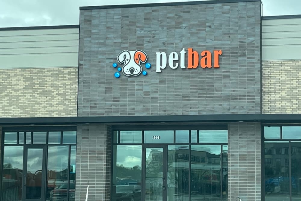 New PetBar coming soon to Alliance Town Center in north Fort Worth