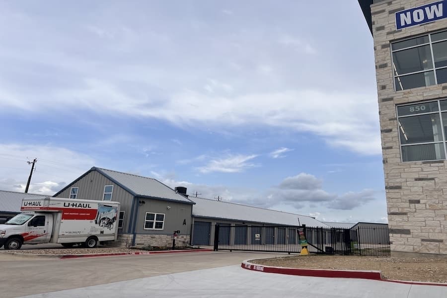 Second location of Storage Landing launches in Buda