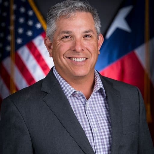 headshot of robert paiva