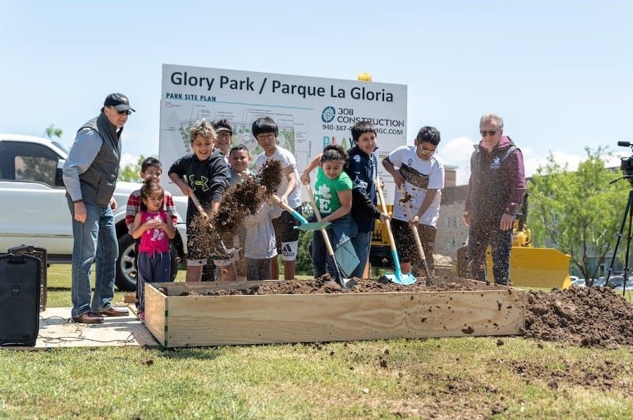 Glory Park/Parque La Gloria breaks ground in Lewisville