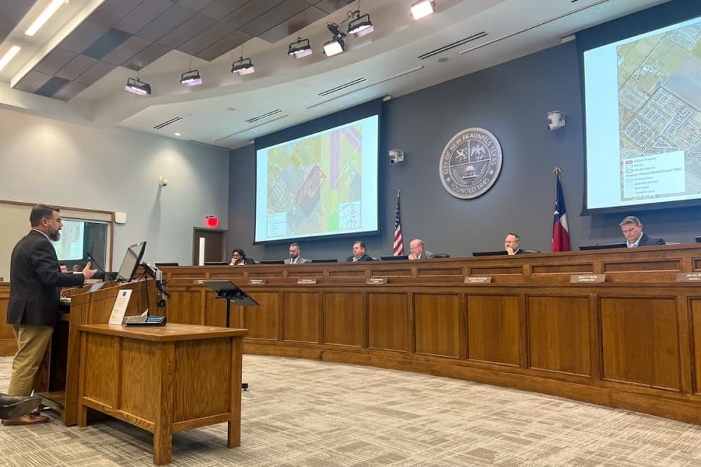 Rezoning request for multifamily development near New Braunfels National Airport halted