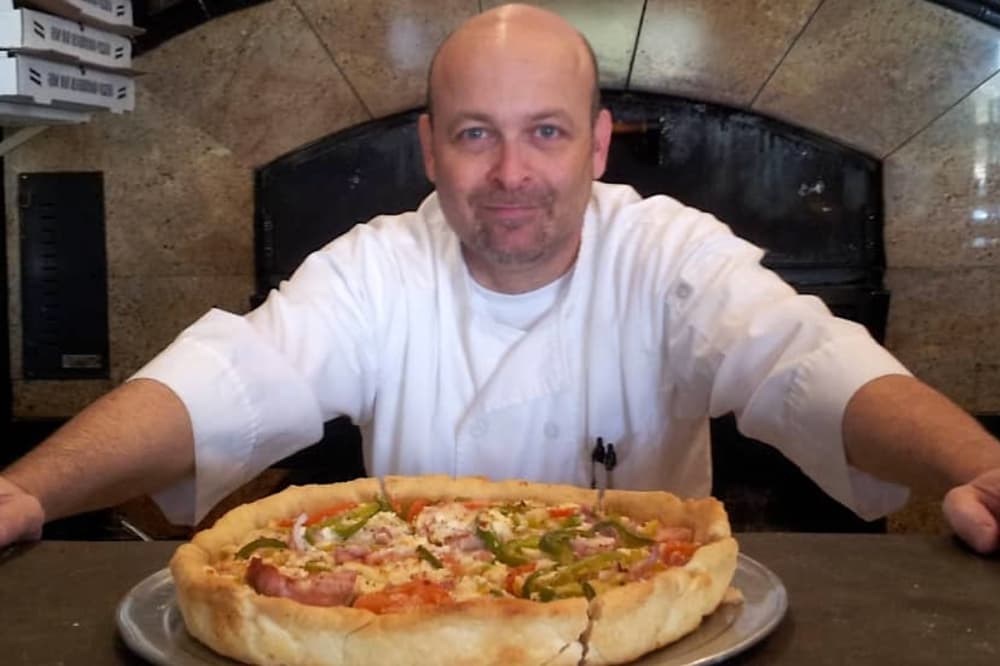 Stone Oak pizzeria limits hours, aims to donate proceeds to food bank