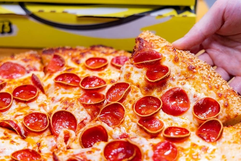 Hungry Howie's opens third pizza place in Katy