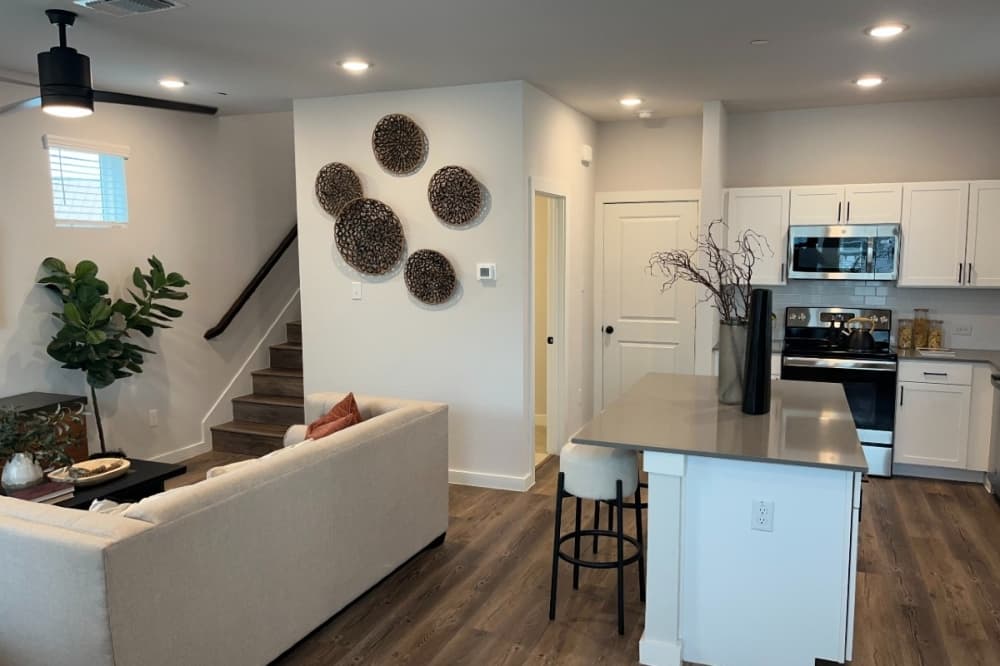 Litsey Creek Cottages celebrates grand opening in Roanoke