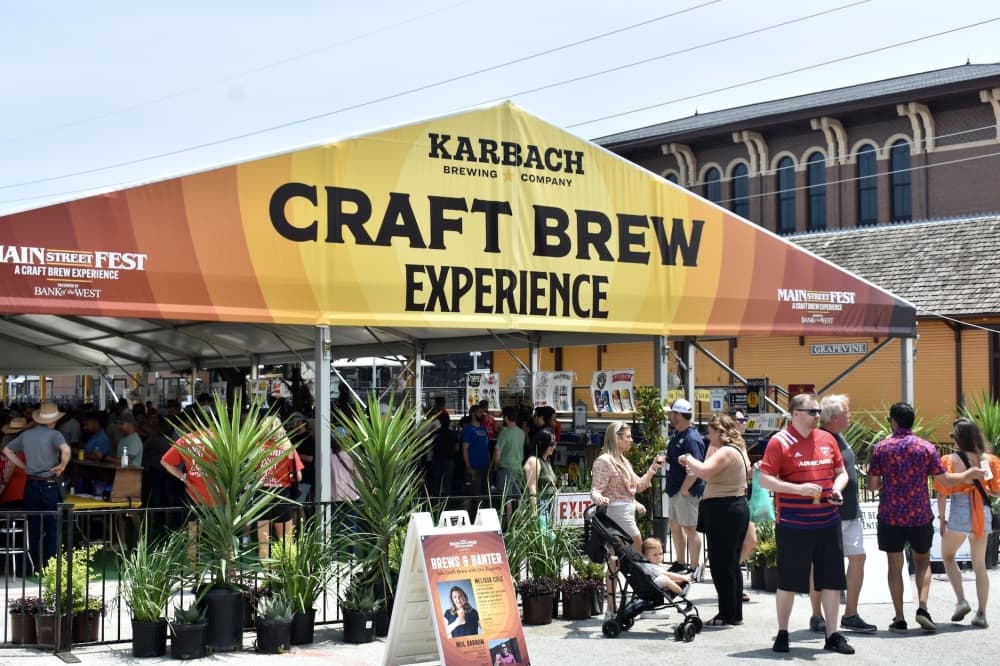 The Craft Brew Experience featured over 100 brews for guests to sample. (Hannah Johnson/Community Impact)