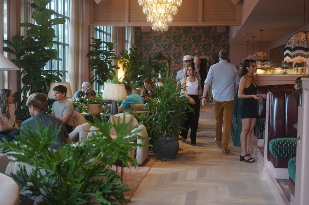 Botanical-themed bar and social lounge opens in the former Truluck’s space