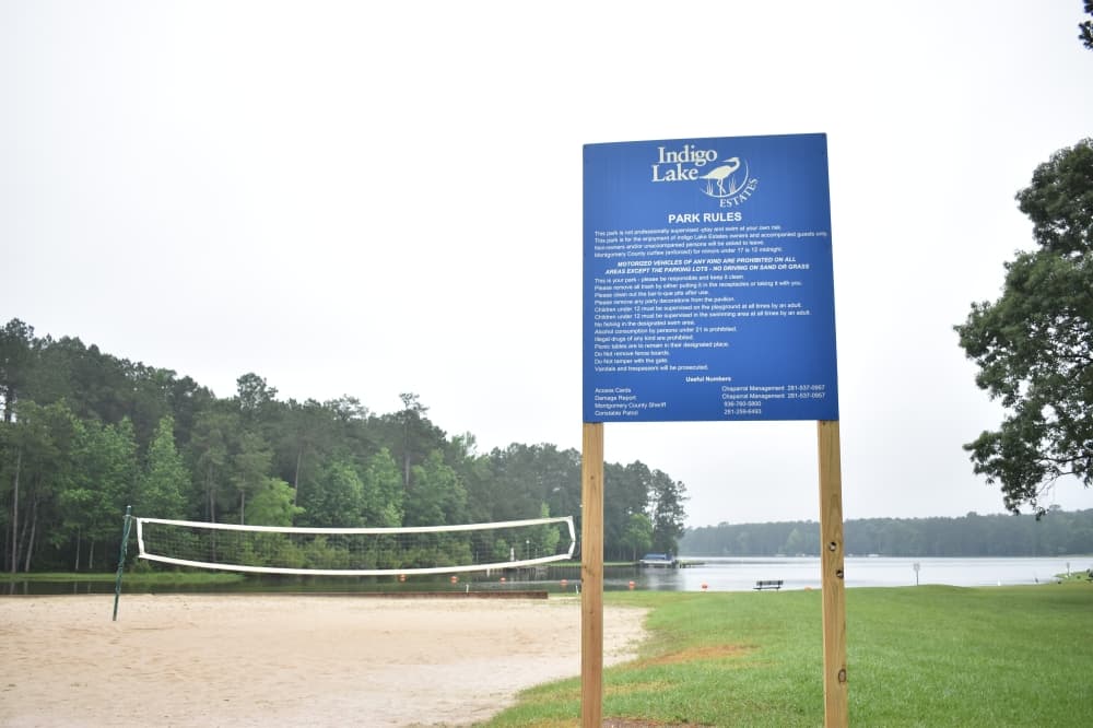 The neighborhood includes a park with waterfront access to the lake. (Photos by Lizzy Spangler/Community Impact)